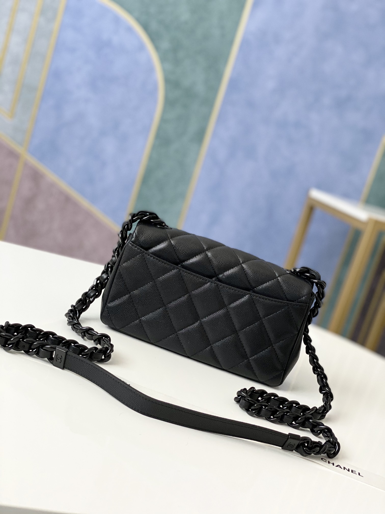 Handbag Chanel 2302 size 20x12.5x6 cm - vstockx