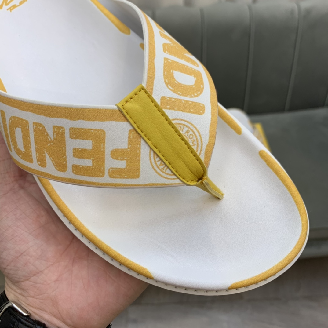 Fendi Slides 17 - vstockx