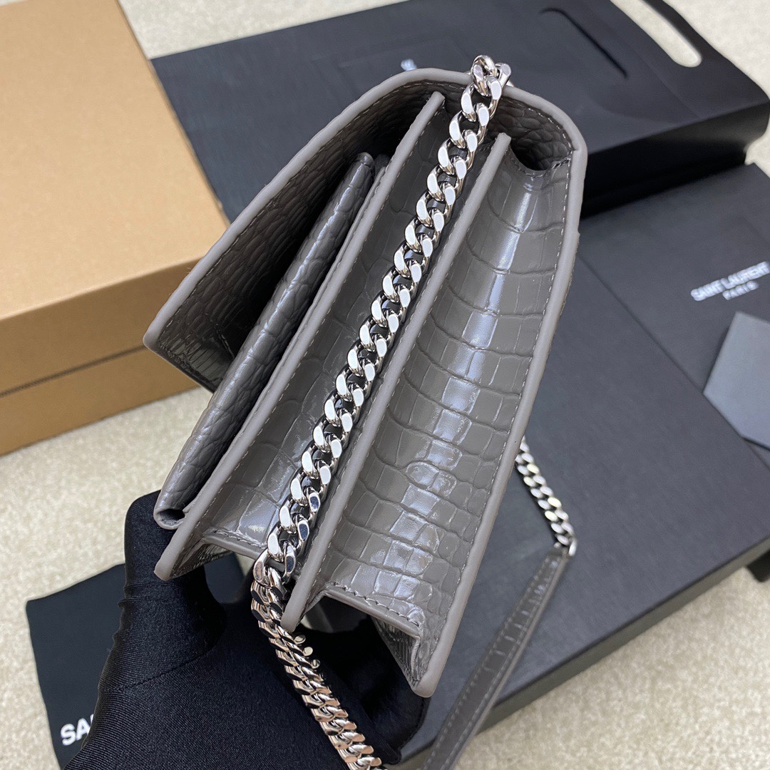 Handbags SAINT LAURENT 442906 size 22x8x16 cm - vstockx
