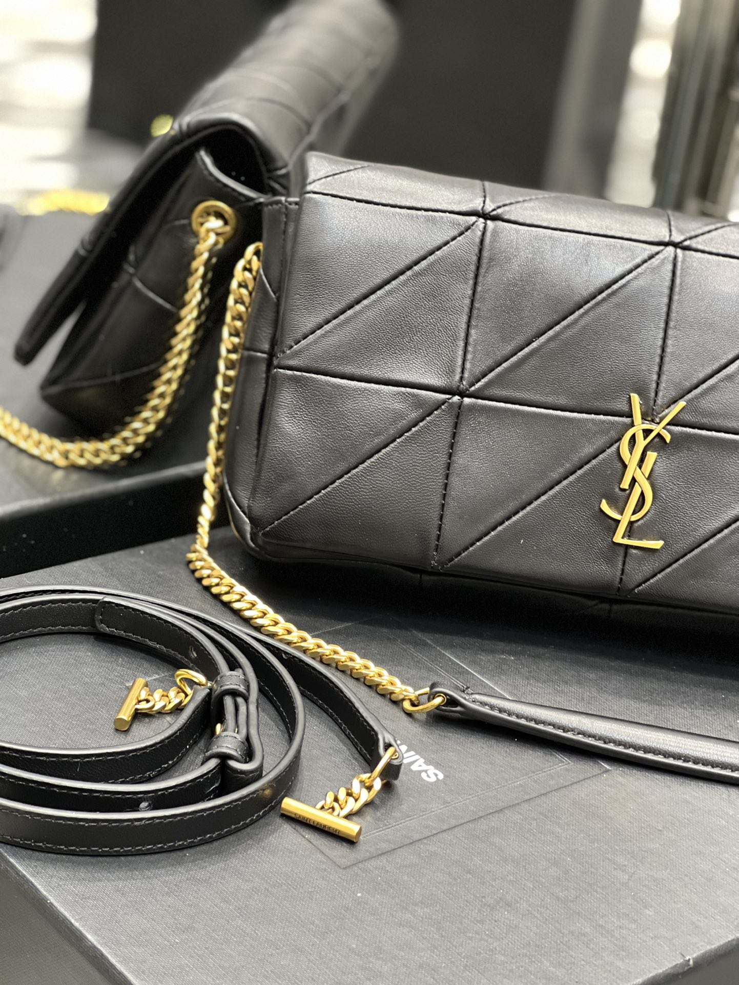 Handbags SAINT LAURENT 605026 size 26.5  14  6 cm - vstockx