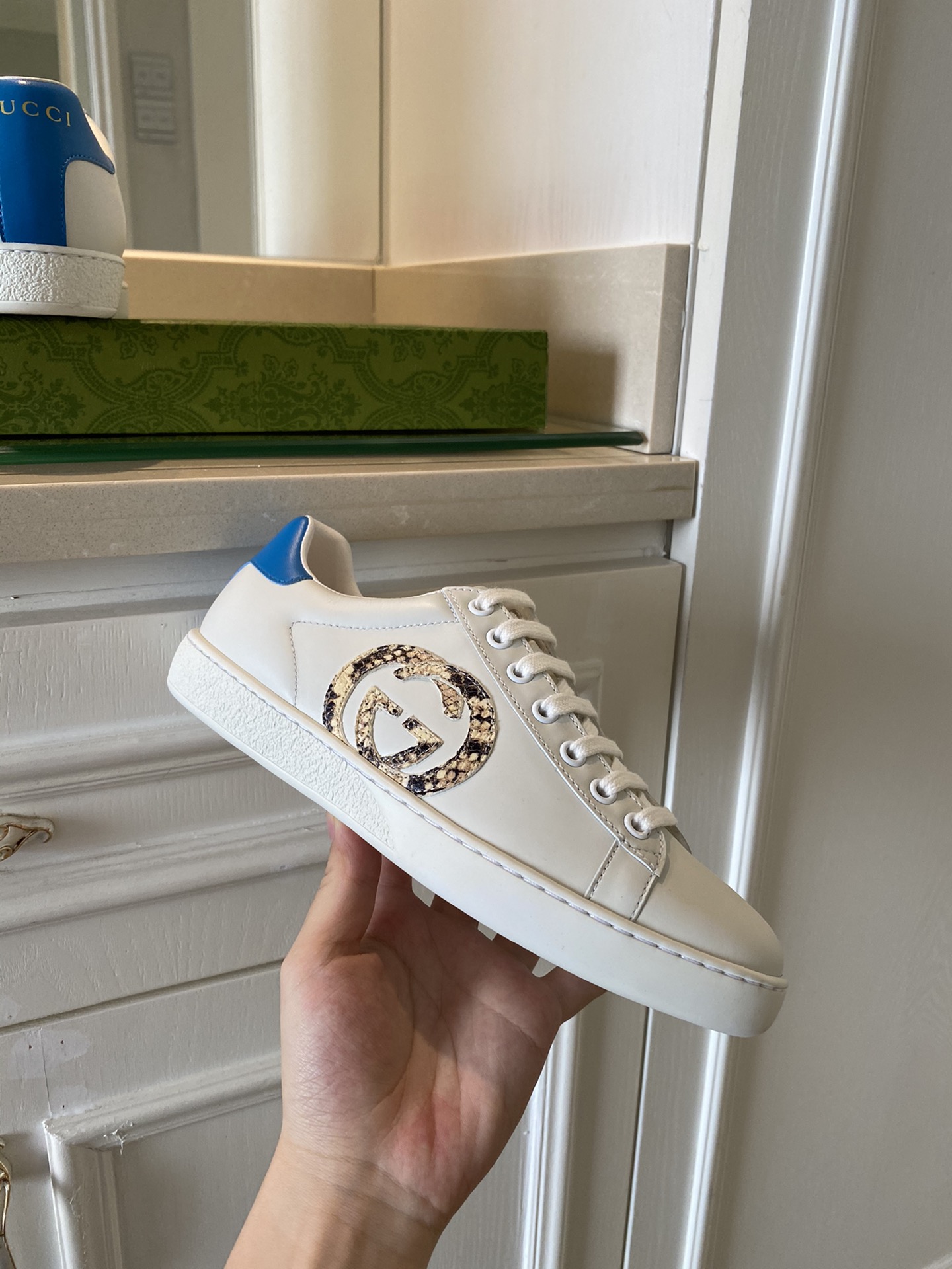 Gucci Women's Ace sneaker with bee sneaker 4 - vstockx
