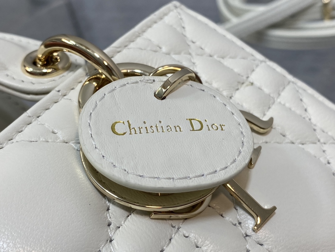 Handbags Dior 9230 size  16*5.5*10 cm - vstockx