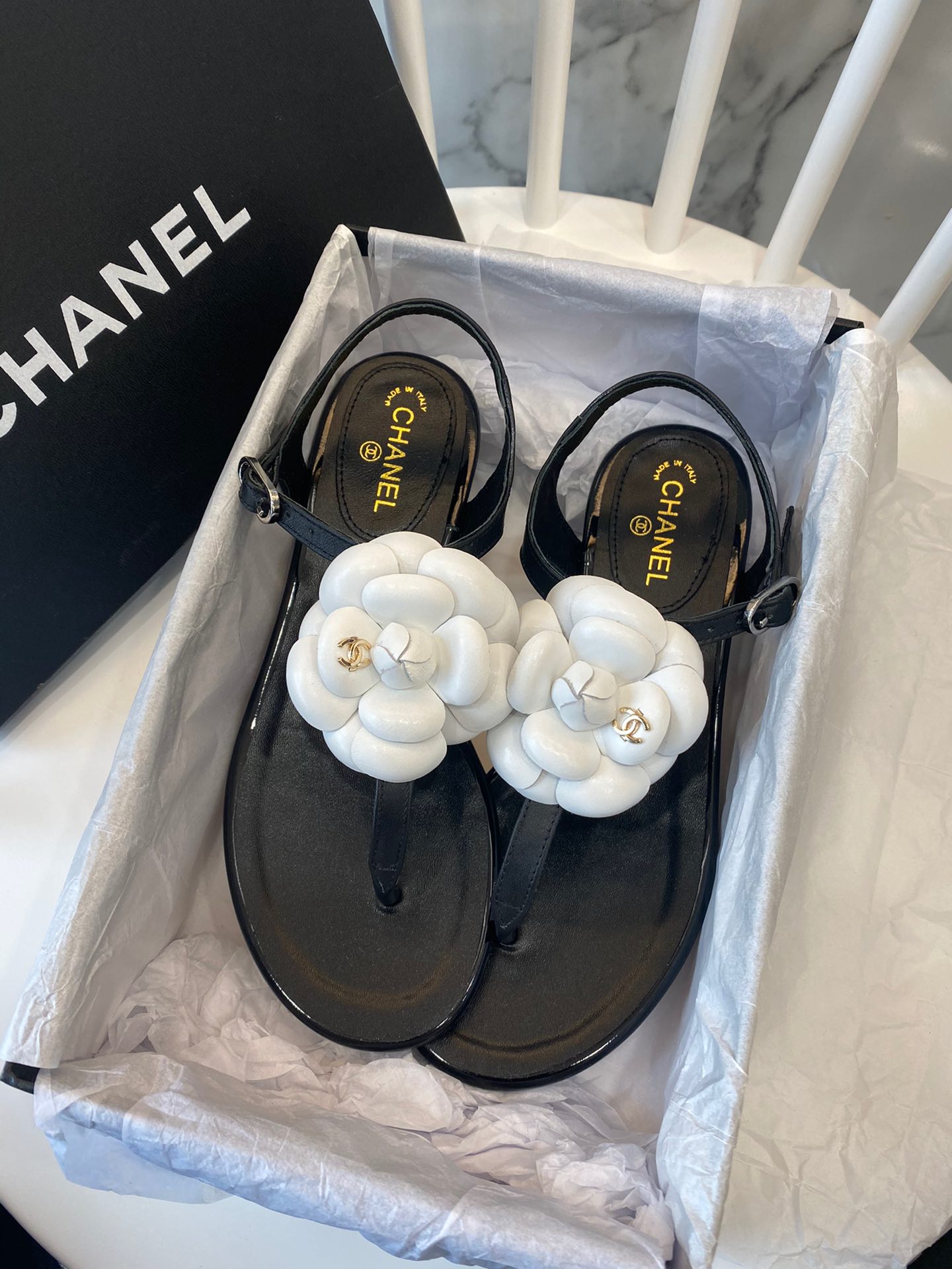 Chanel Slides 32 - vstockx
