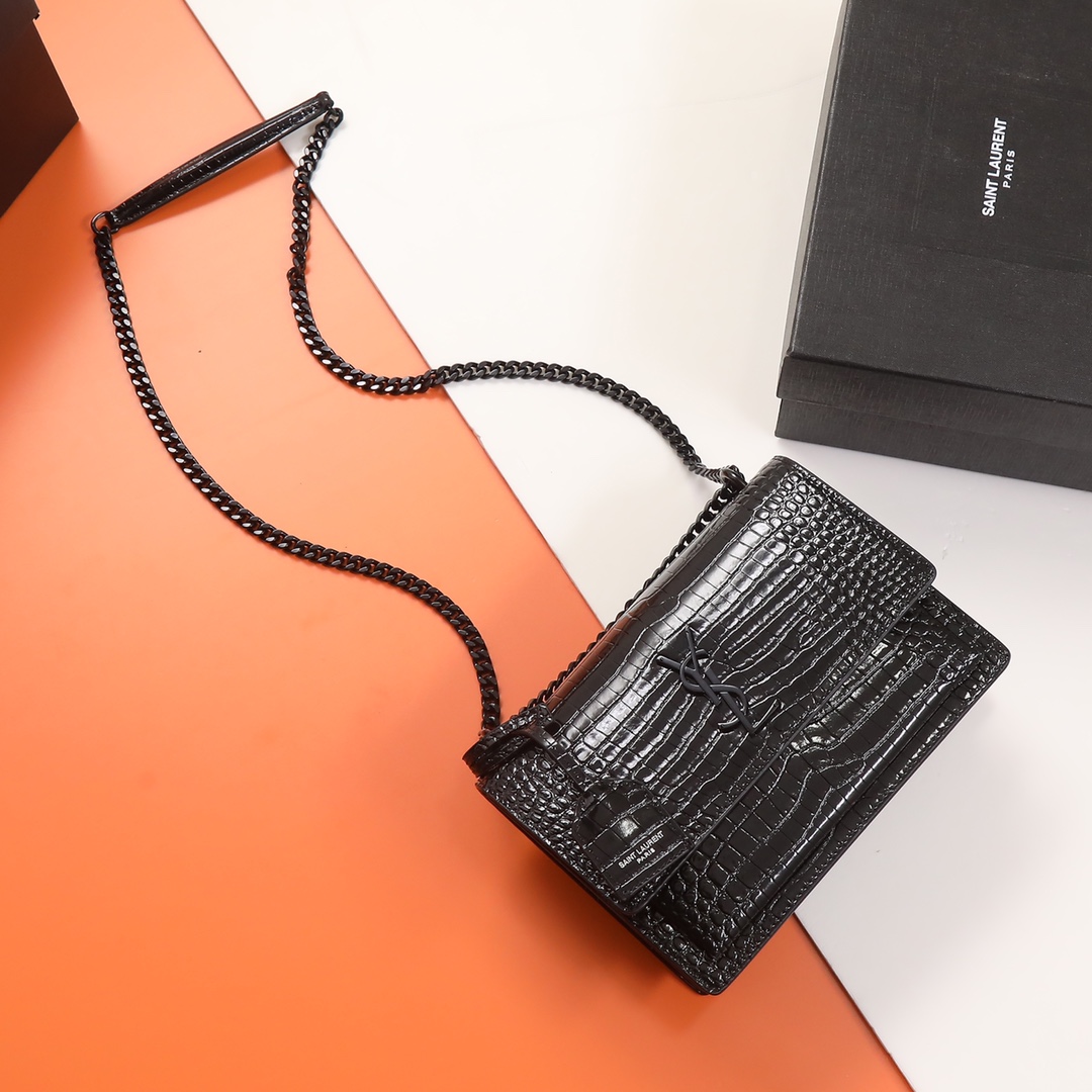 Handbags SAINT LAURENT 442906 size 22x8x16 cm - vstockx