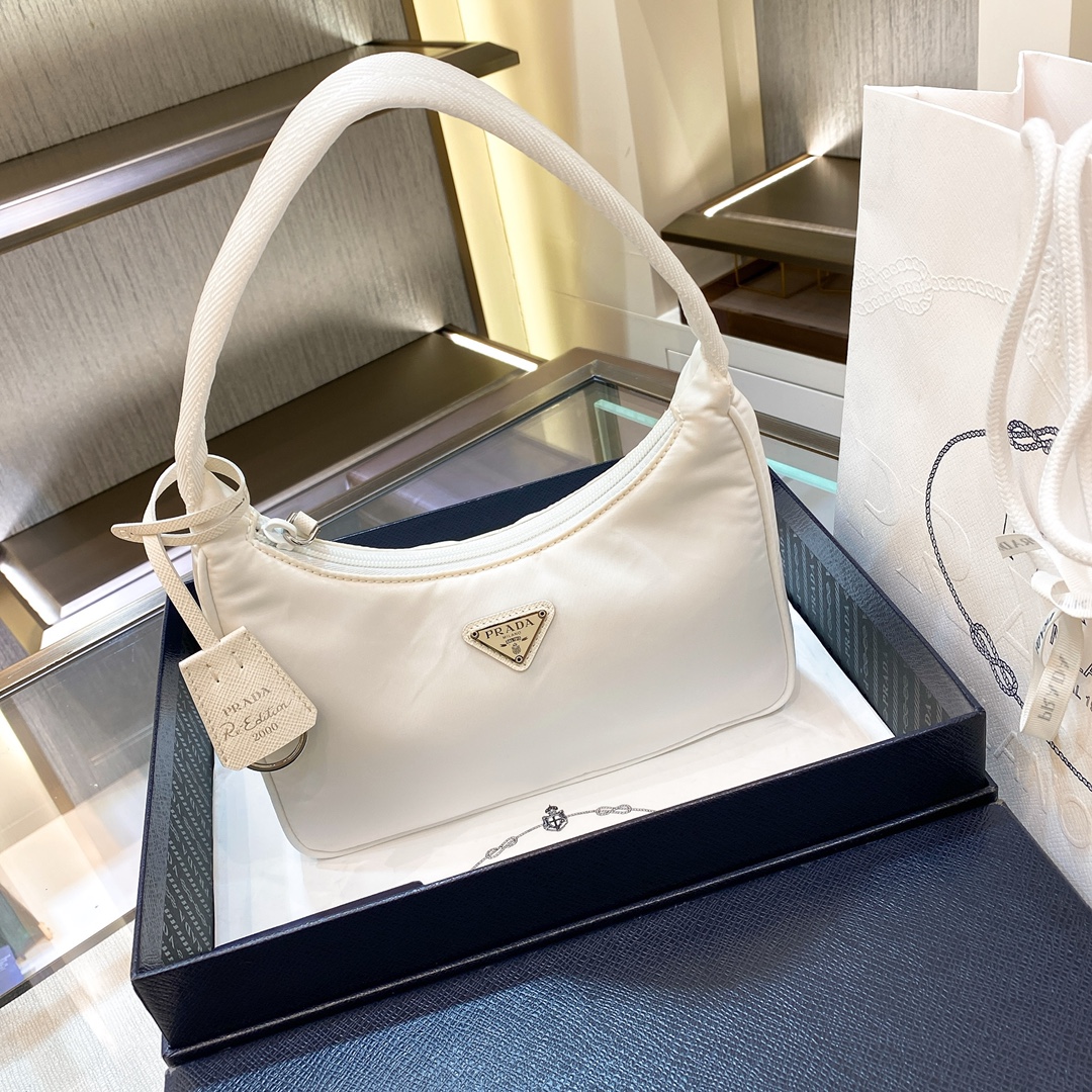 handbags prada Hobo 1NE515 re-edition 2000 Size:22*17*6 - vstockx