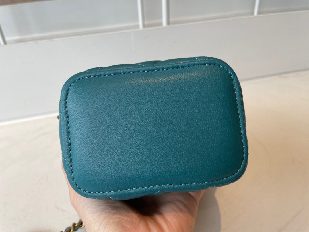 Handbag Chanel AP2198 size 11*8.5*7 cm - vstockx