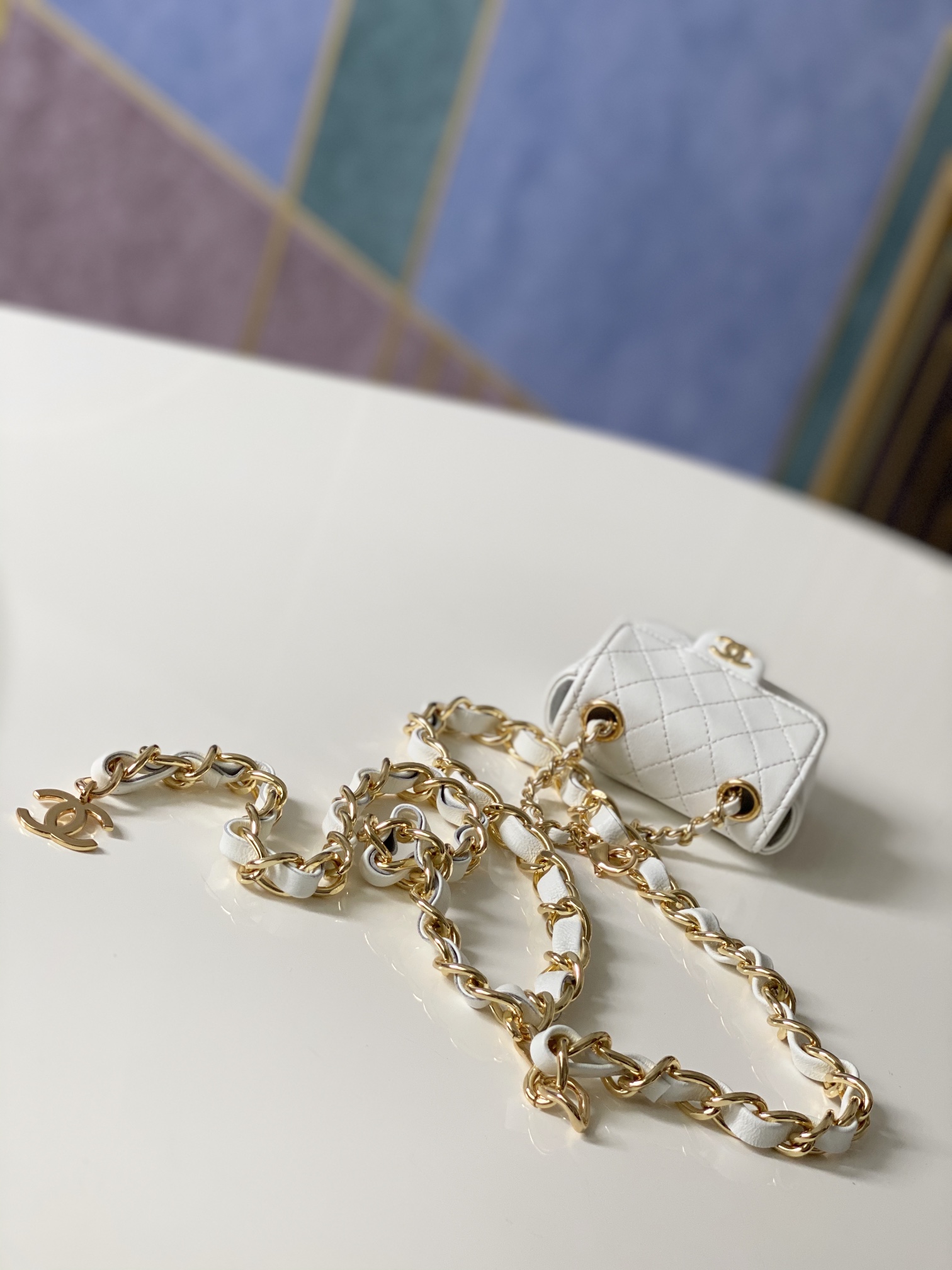 Handbag Chanel 2080 size 9.8.3 cm - vstockx