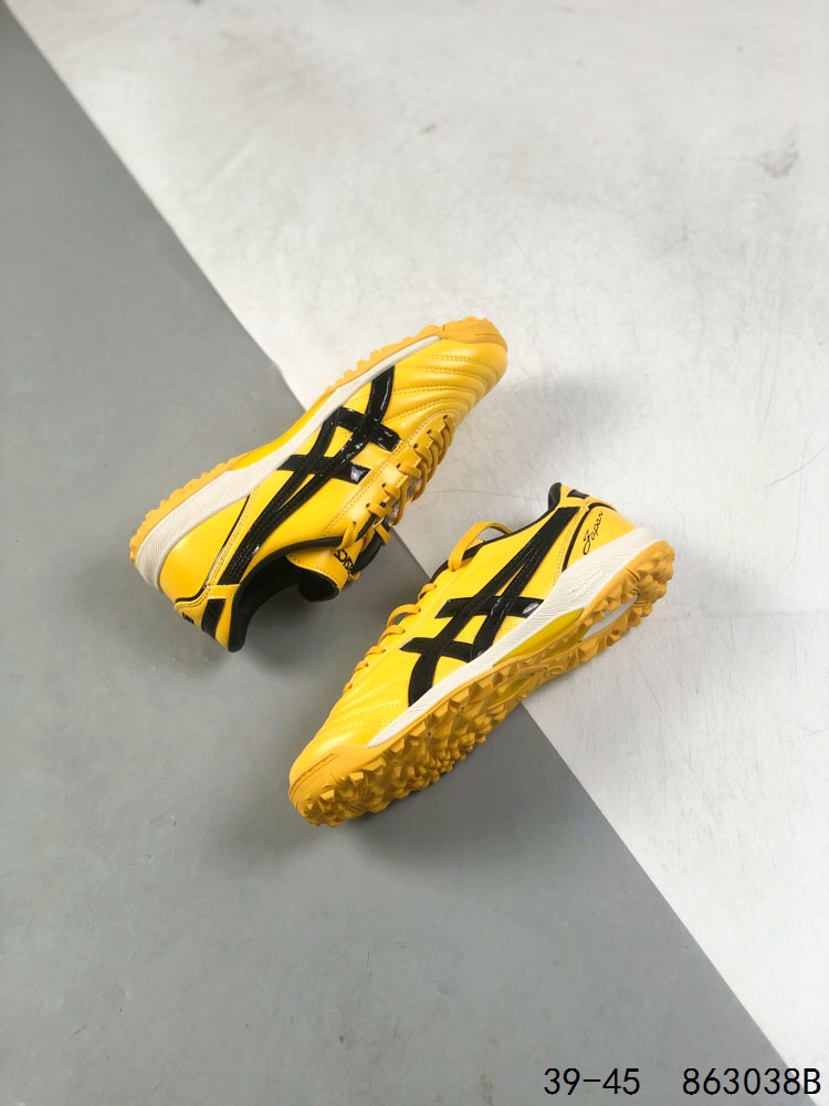ASICS football shoes 1 - vstockx