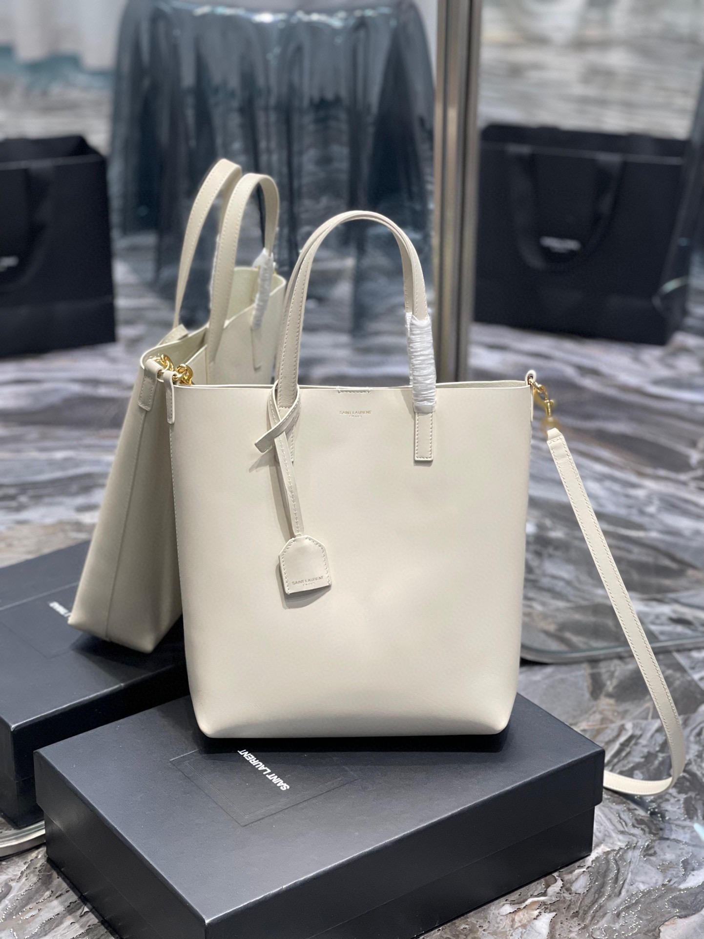 Handbags SAINT LAURENT 600307 size 25x28x8 cm - vstockx