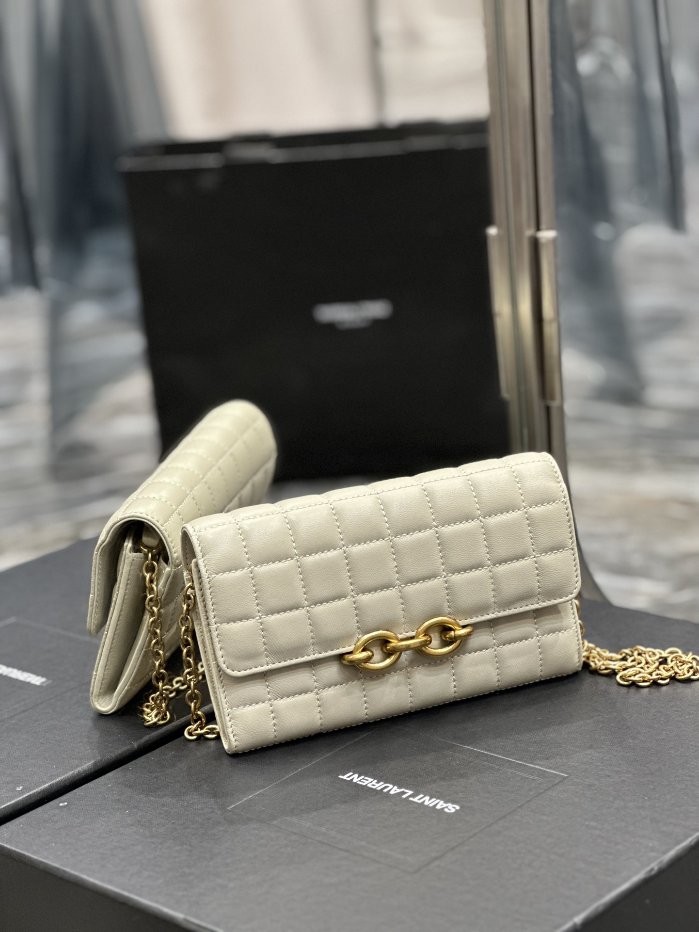 Handbags SAINT LAURENT 738109 size 19  11  4 cm - vstockx