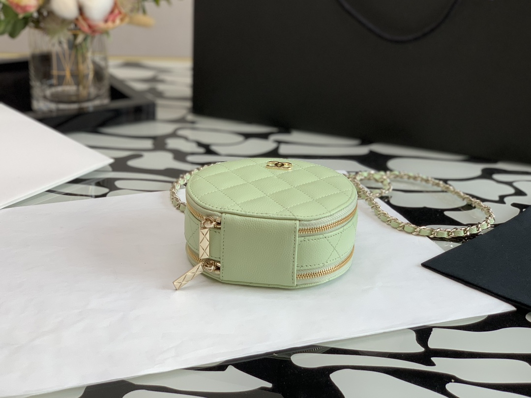 Handbag Chanel size 12  12  5 cm - vstockx