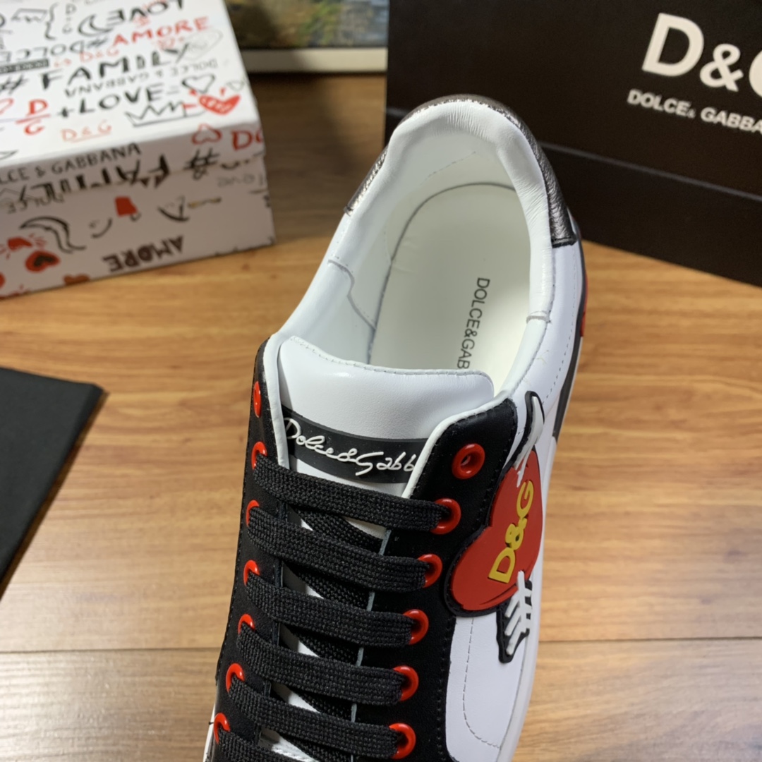 Dolce & Gabbana Low Tops Sneakers 131 - vstockx