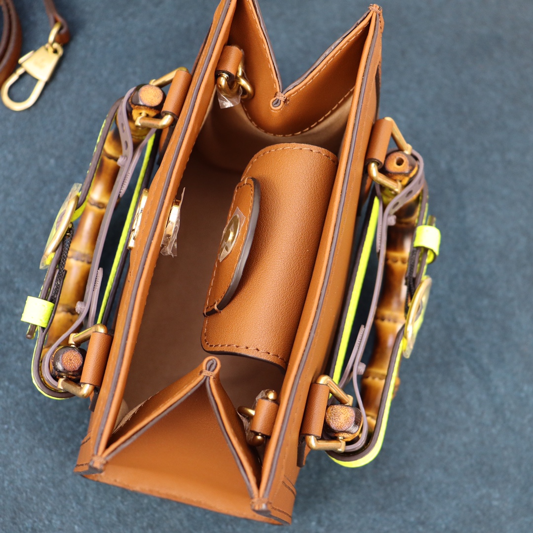 Handbag Gucci 655661 size 20X16X10 cm - vstockx