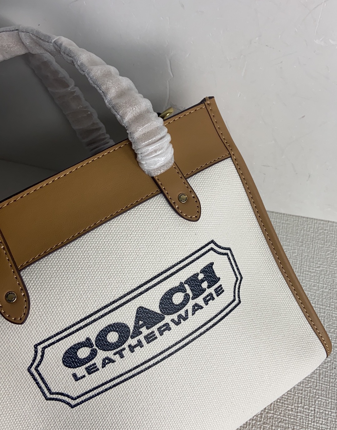 Handbags Coach CH740 size:22*20*12 - vstockx