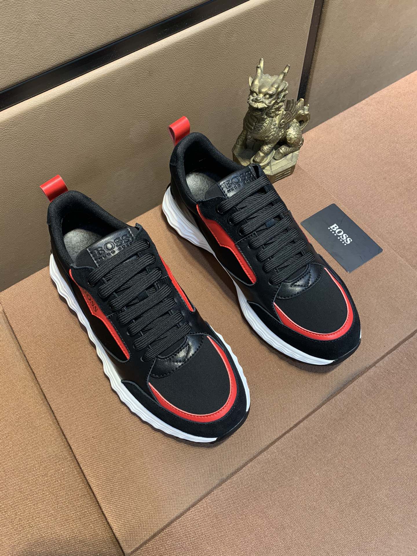 HUGO BOSS Low Top Sneaker 3 - vstockx