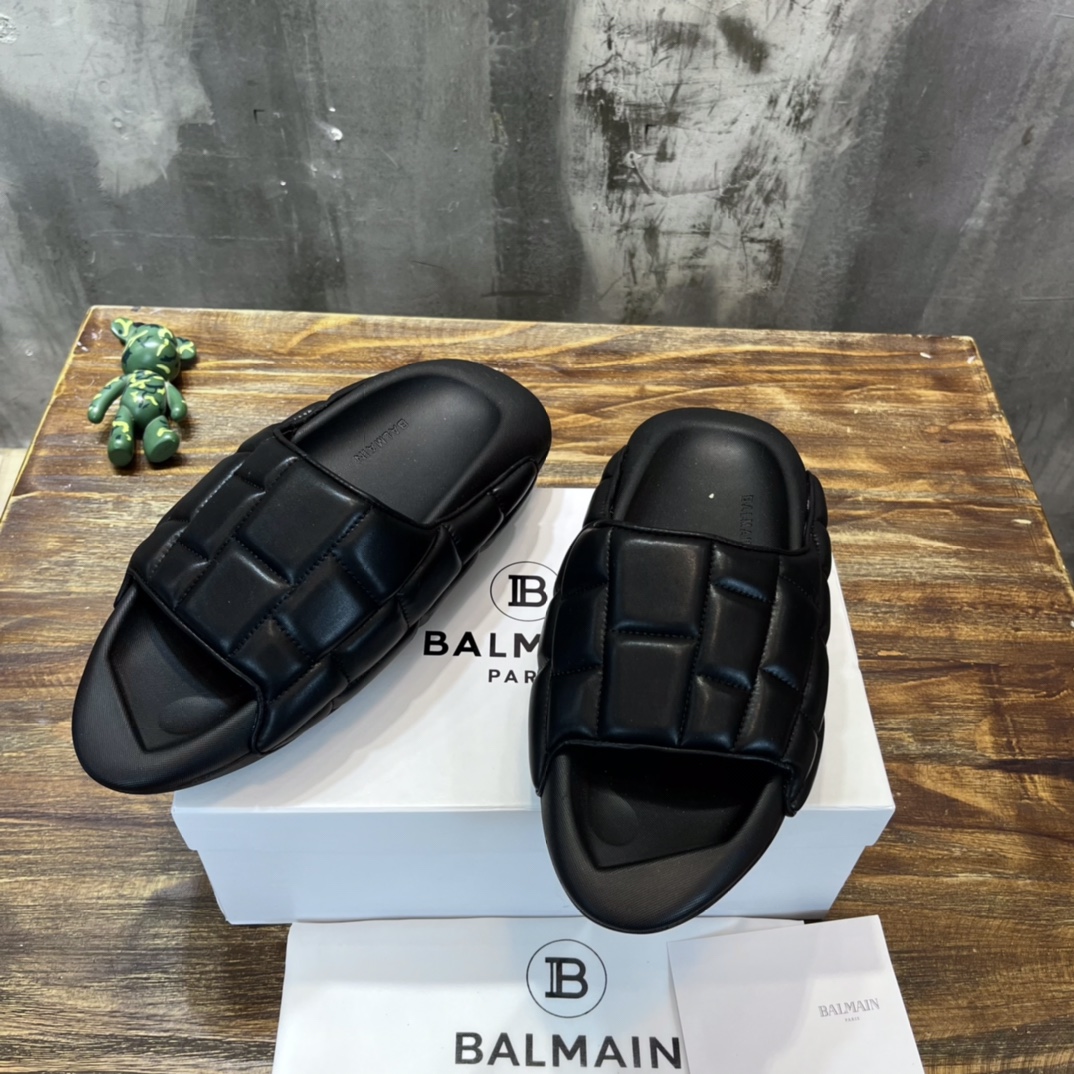 Balmain Quilted leather B-IT mules 4 - vstockx