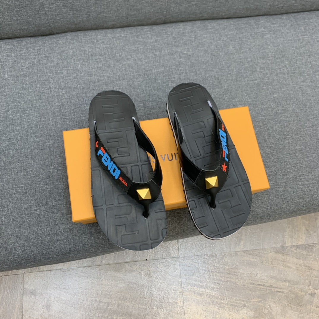 Fendi Slides 24 - vstockx
