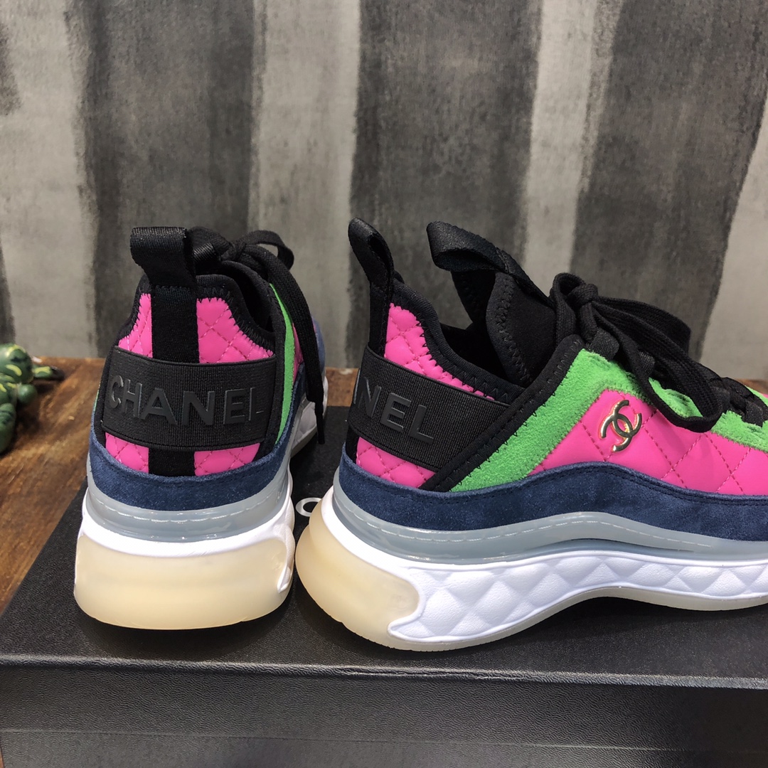 Chanel Fabric & Suede Calfskin Low Top Sneaker 7 - vstockx