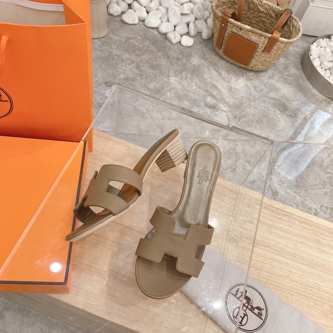 Hermes Sandals 64 - vstockx