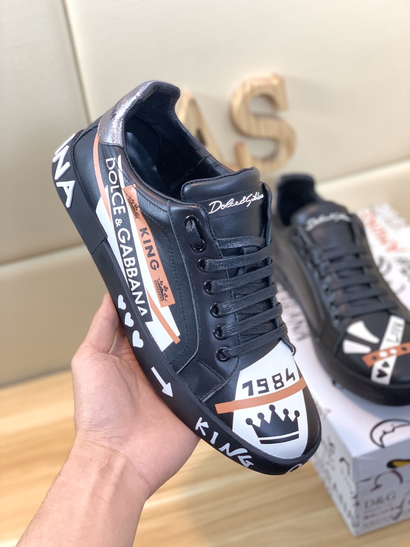 Dolce & Gabbana Low Tops Sneakers 124 - vstockx