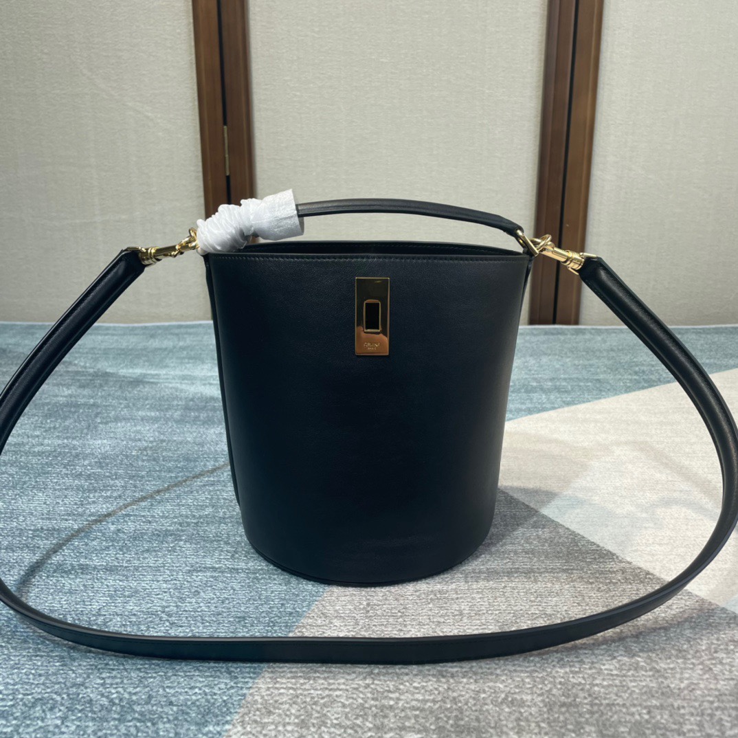 Handbags Celine TEEN BUCKET 16 197573 16 X 18 X 16 cm - vstockx