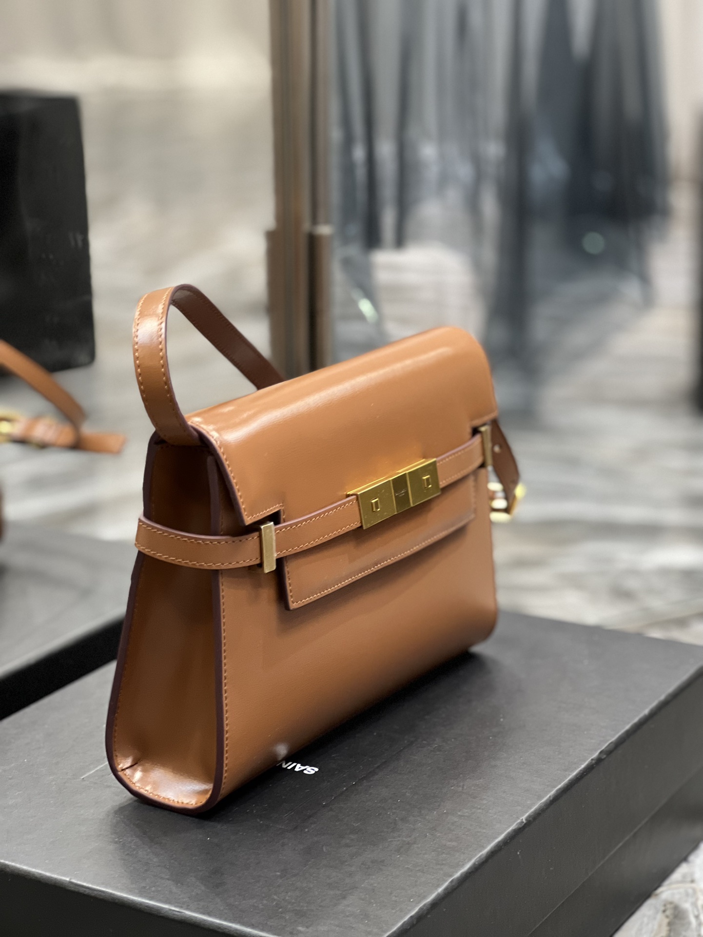 Handbags SAINT LAURENT 675626 size 24x17.5x6 cm - vstockx