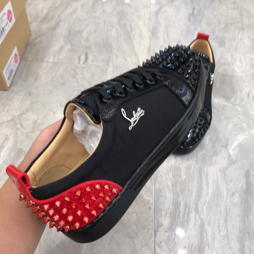 Christian Louboutin Louis Junior Spikes Orlato Flat Sneakers 55 - vstockx