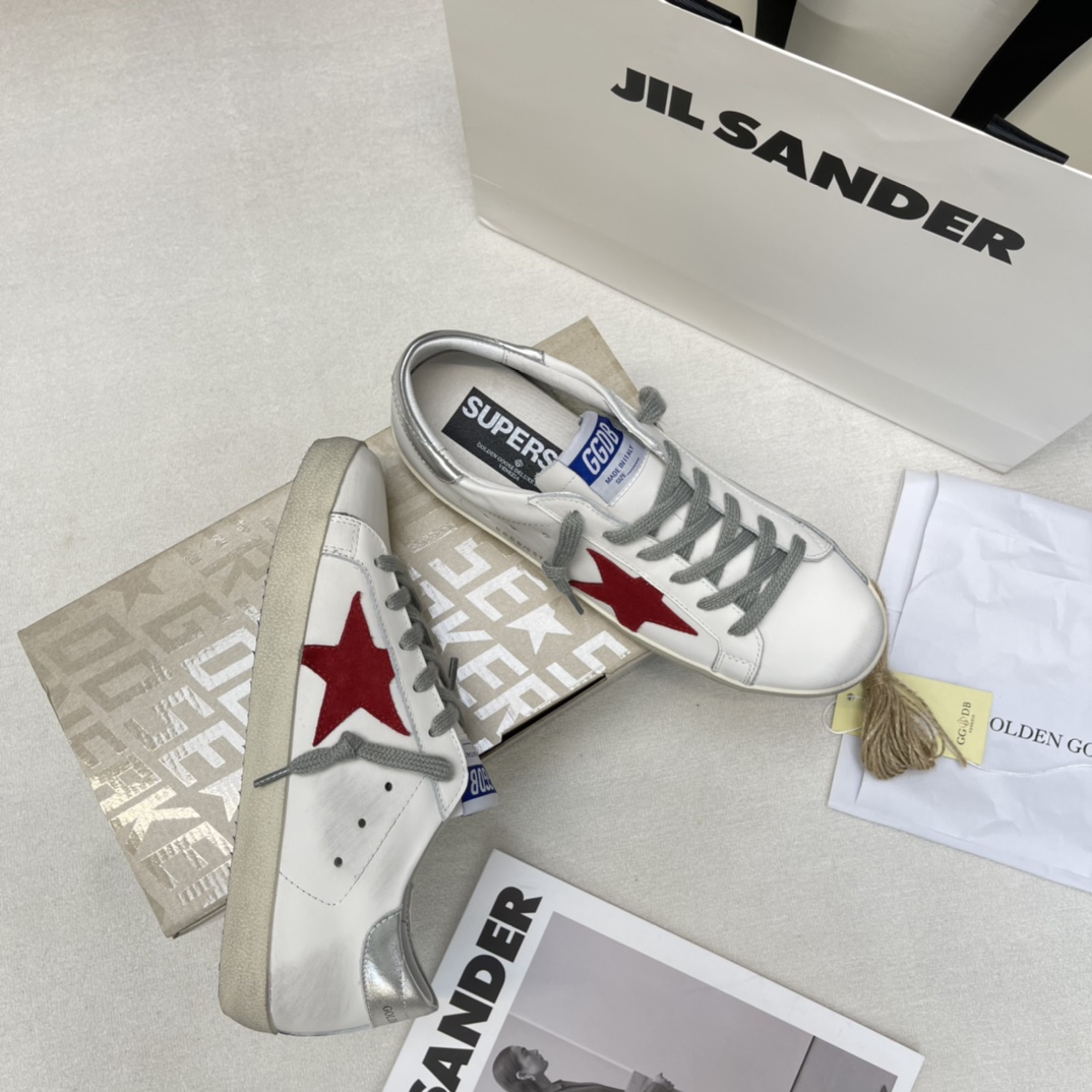 Golden Goose Superstar distressed-finish sneakers 24 - vstockx
