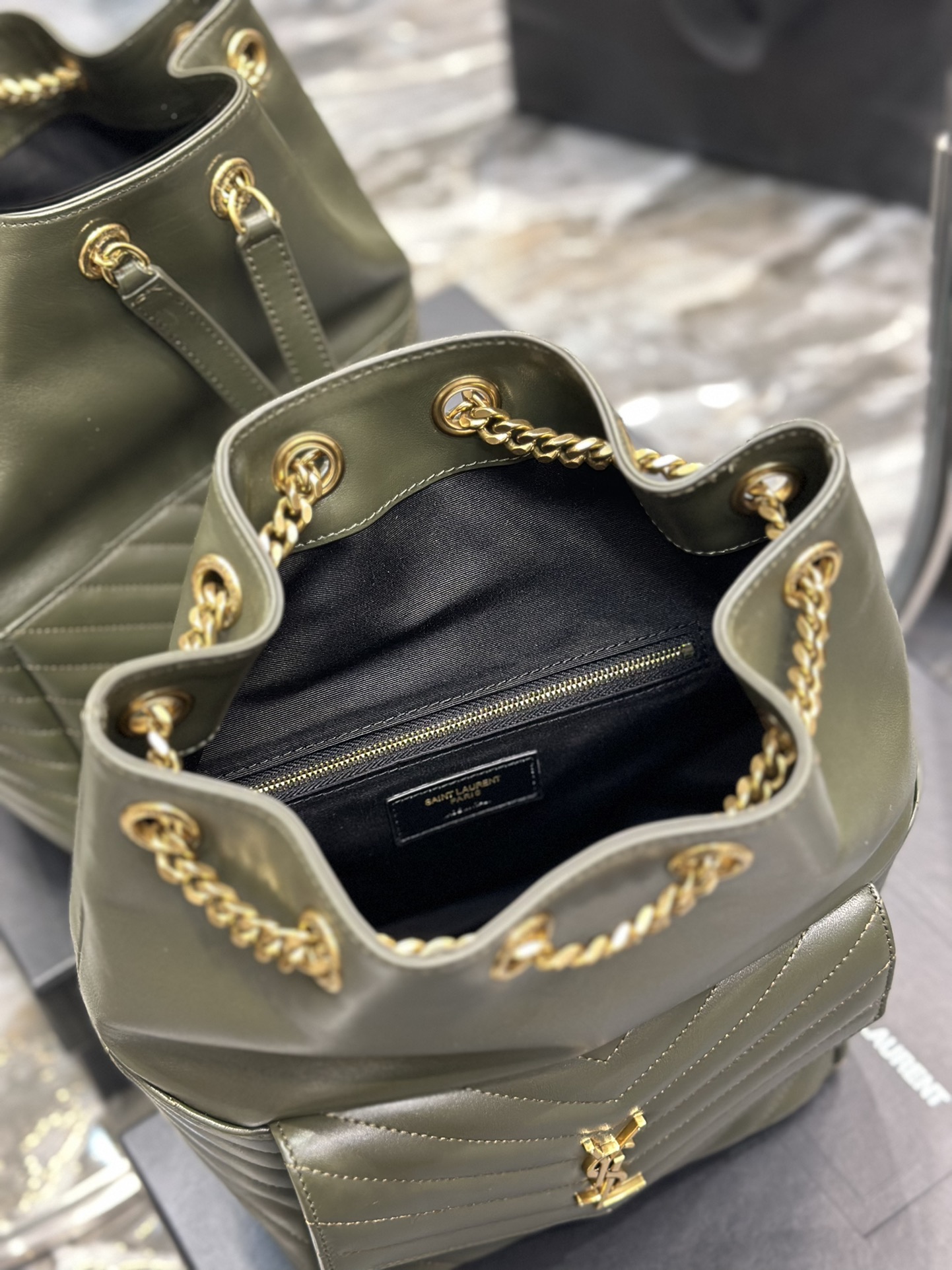 Handbags SAINT LAURENT 672609 size 22  29  15 cm - vstockx
