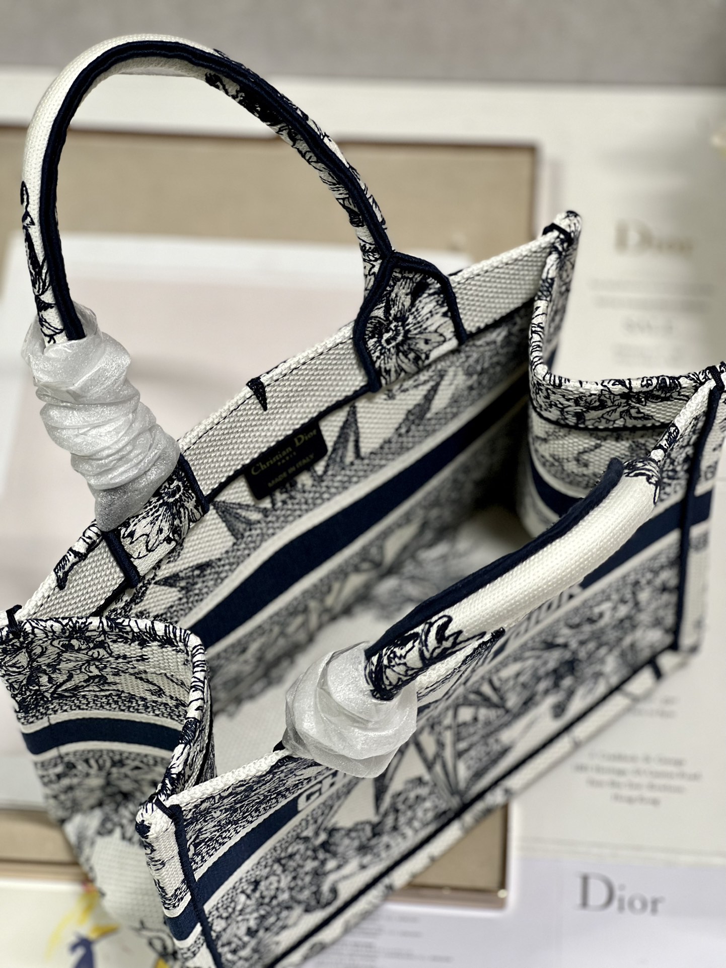 Handbag Dior 1265 size 26.5  21  14 cm - vstockx