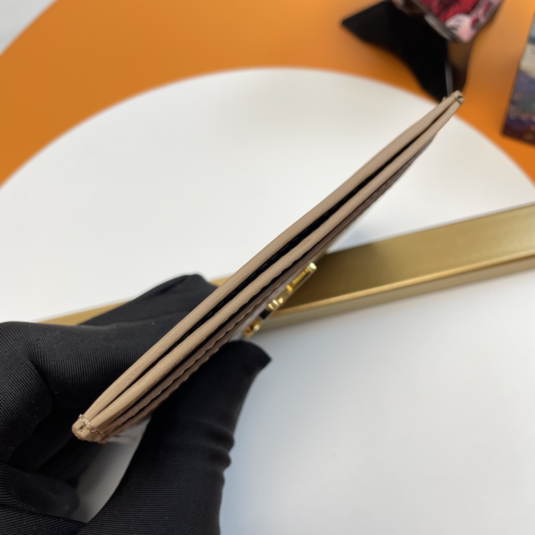 Handbags SAINT LAURENT 423291 size 10x7.5x0.5 cm - vstockx