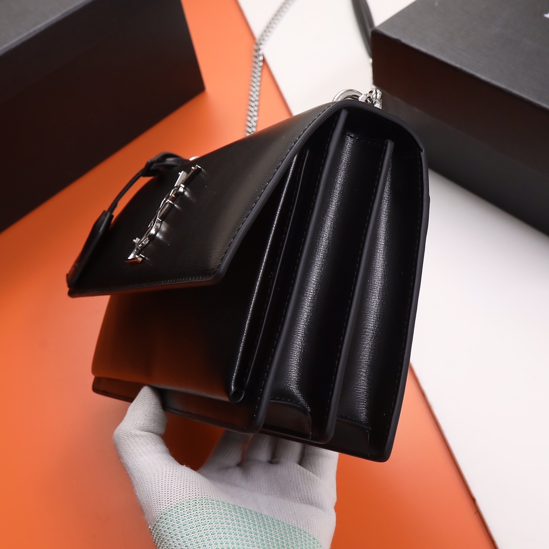 Handbags SAINT LAURENT 442906 size 22x8x16 cm - vstockx