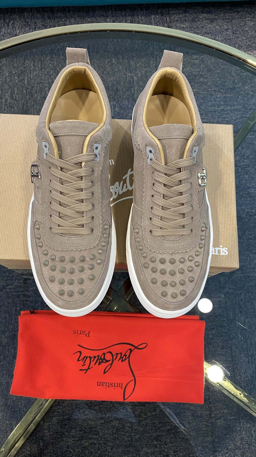 Christian Louboutin Happyrui Spikes Flat Sneakers 5 - vstockx