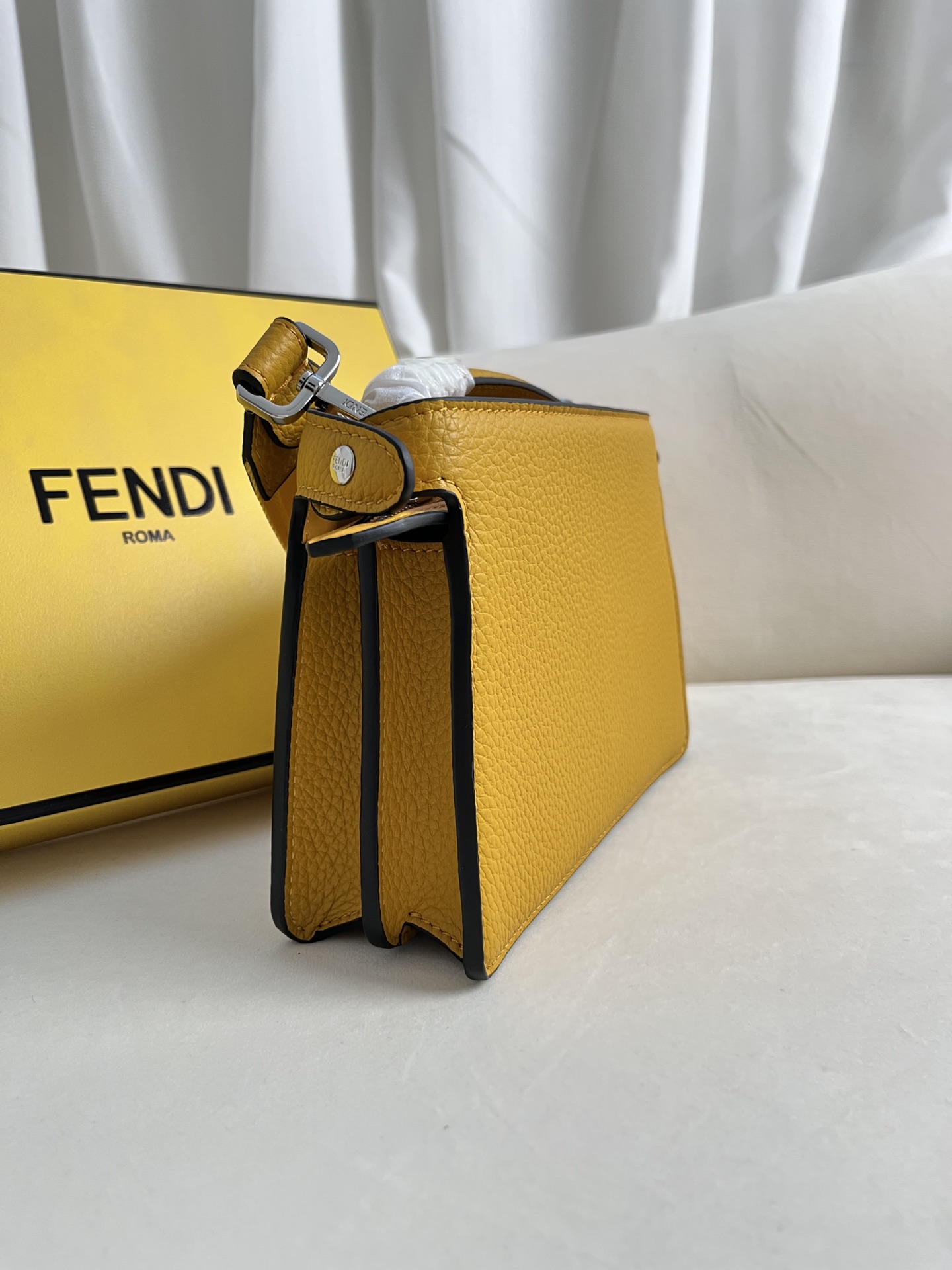 handbags FENDI 8066 size:21cm - vstockx