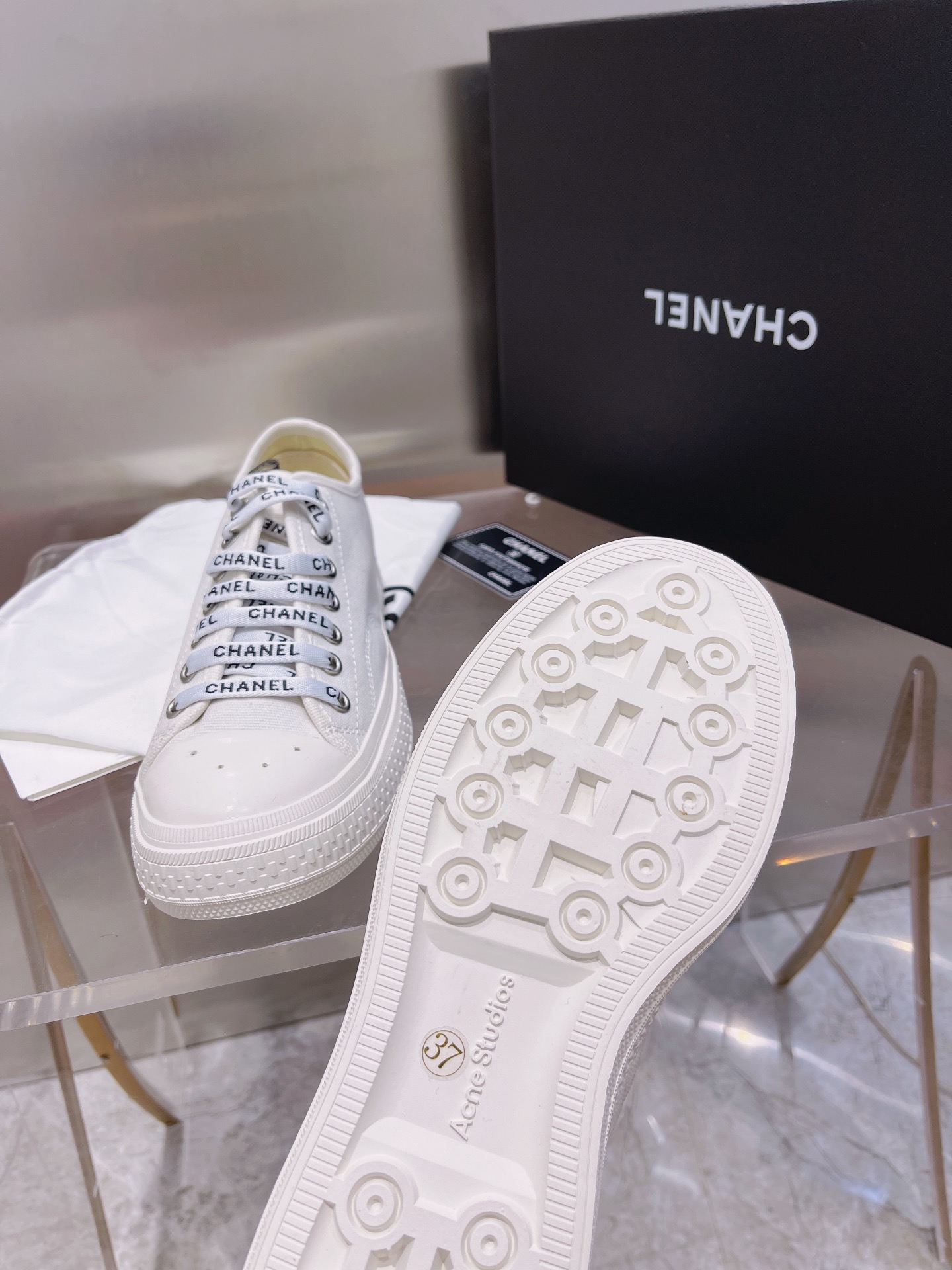 Chanel Flat canvas Sneaker 8 - vstockx