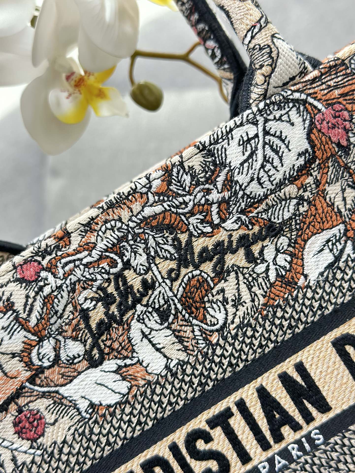 Handbag Dior M1286 size 26.5 x 21 x 14 cm - vstockx