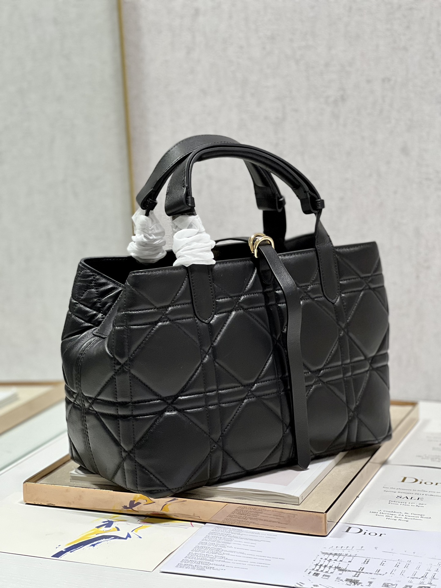 Handbag Dior 1188 size 30  36  15 cm - vstockx