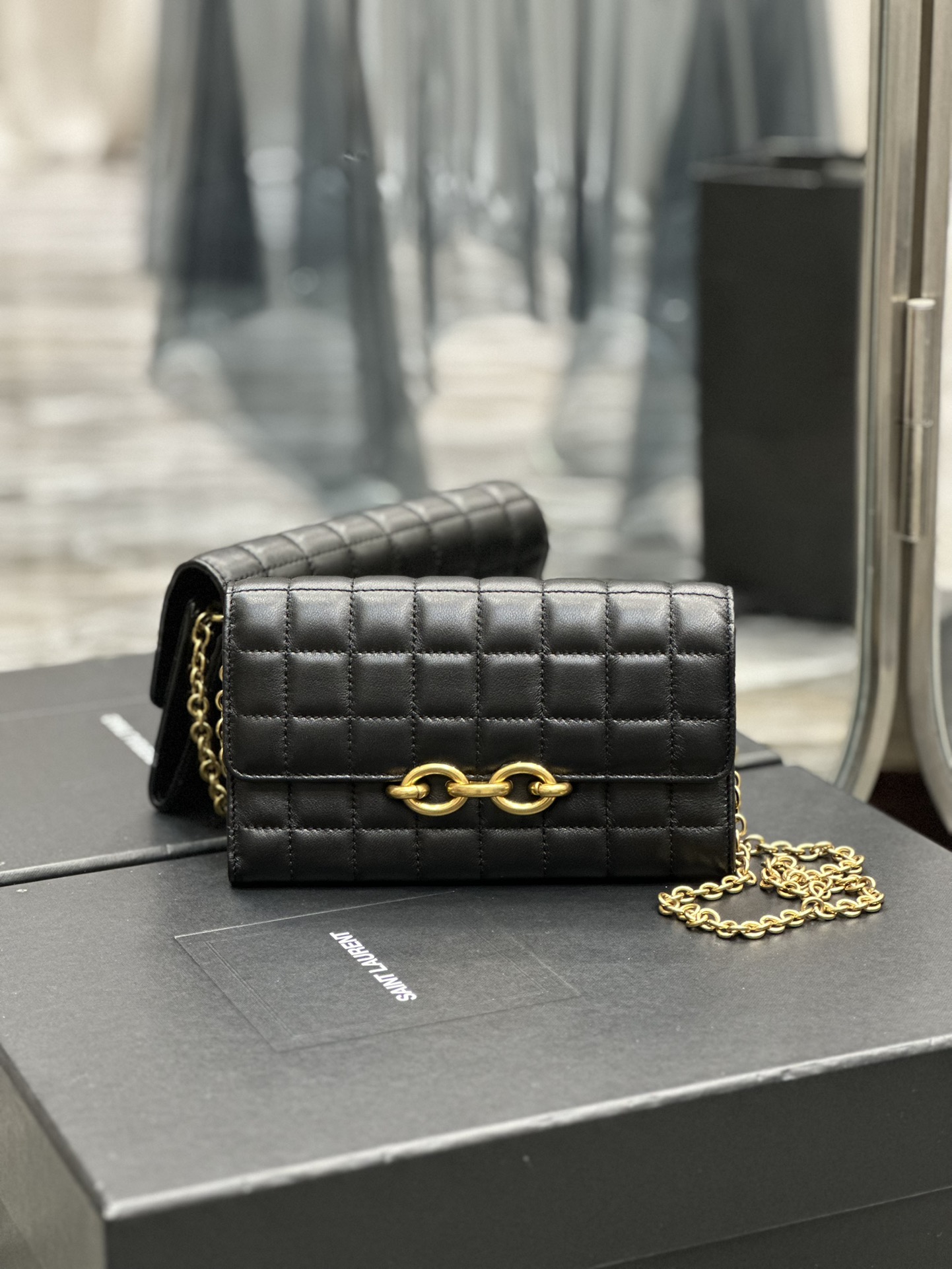 Handbags SAINT LAURENT 738109 size 19  11  4 cm - vstockx