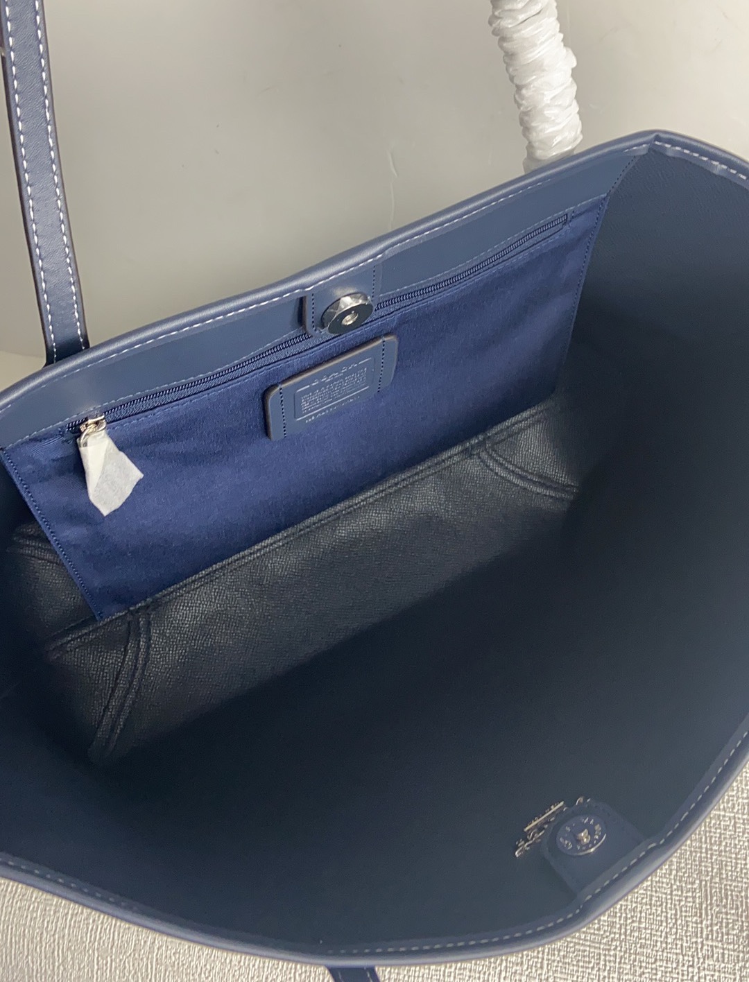 Handbags Coach CH211 size:32*28*14.5 - vstockx