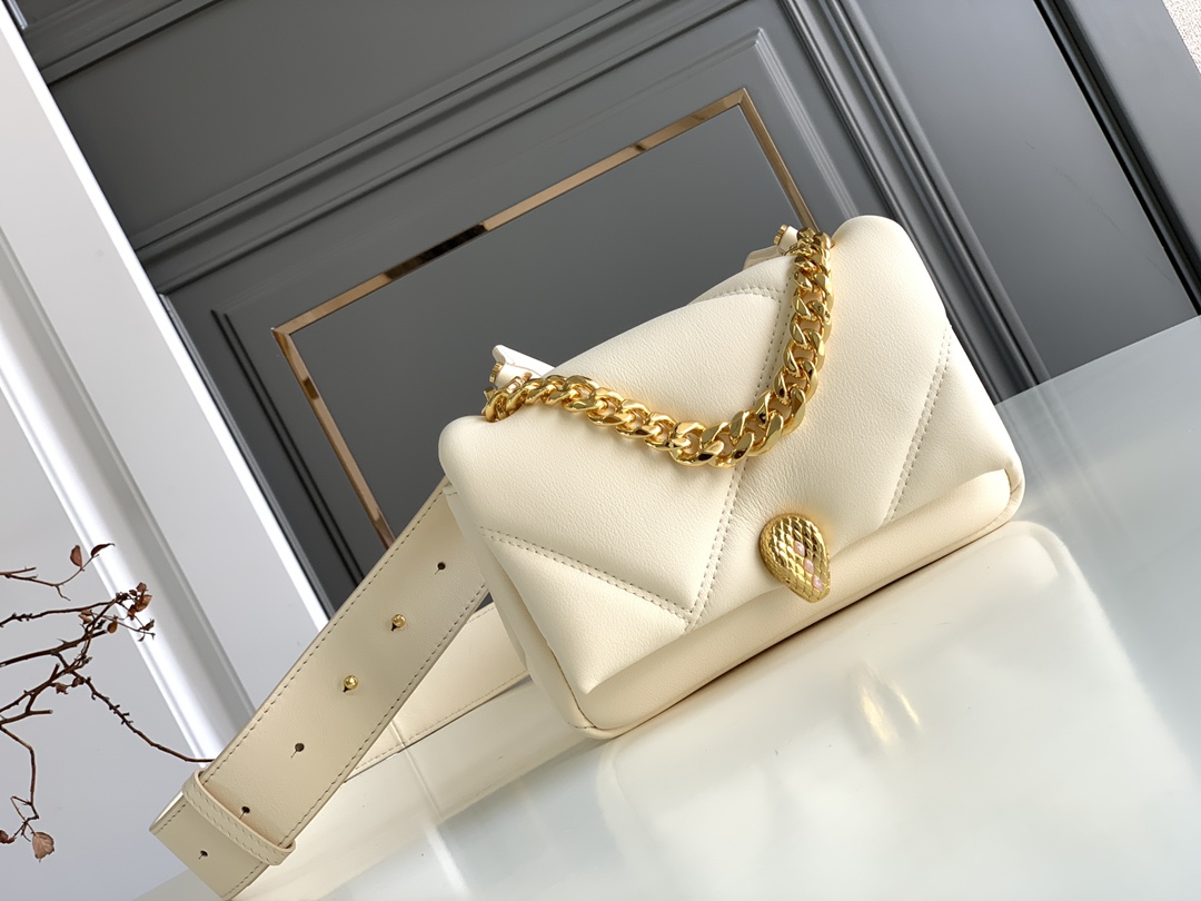 Handbags Bvlgari 2910850801 size:18*12*8 cm - vstockx