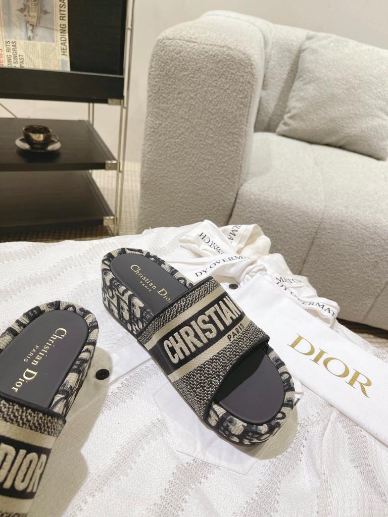 dior shoes 2 - vstockx