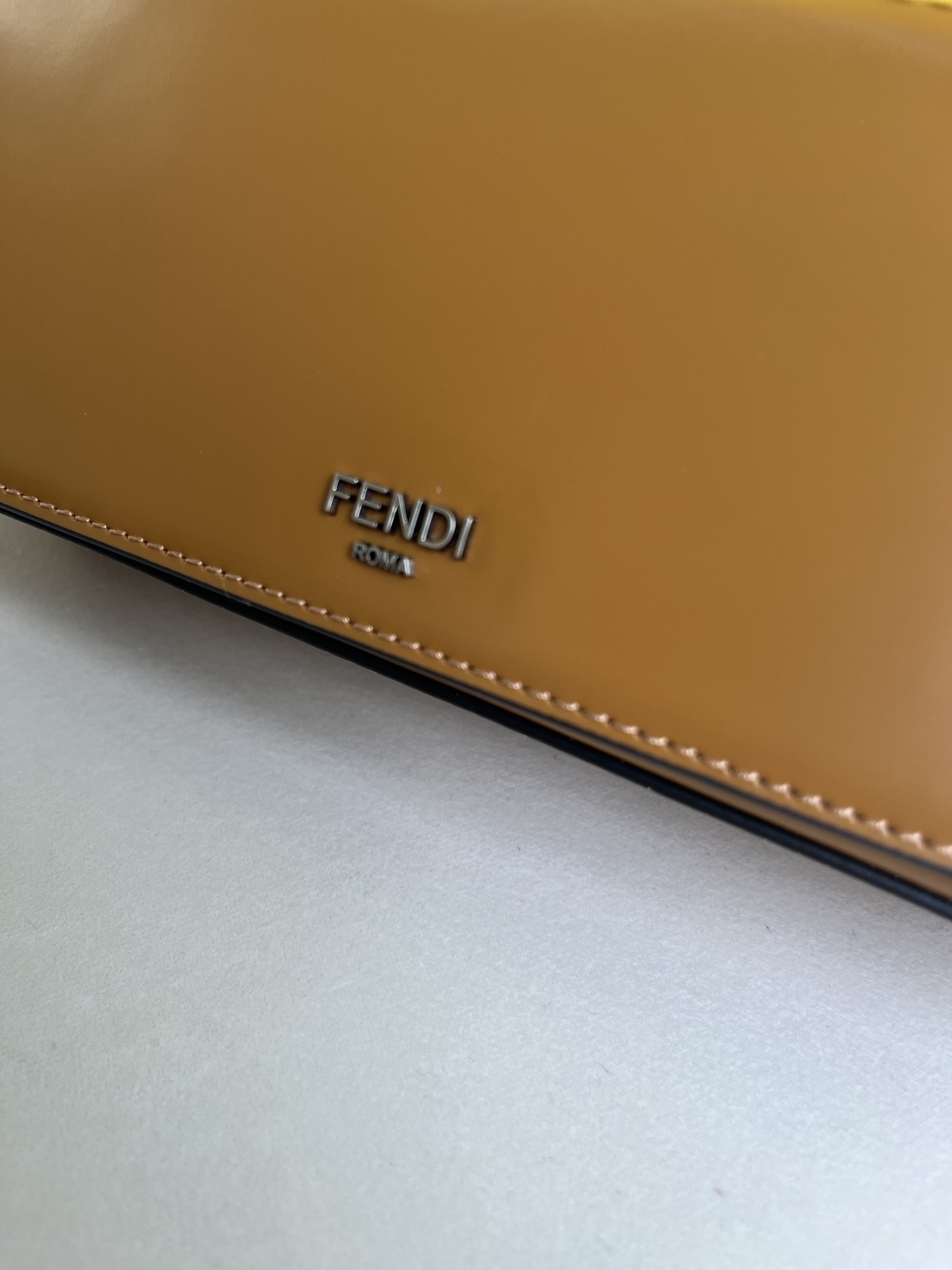handbags FENDI 8605 size:23*13*7cm - vstockx