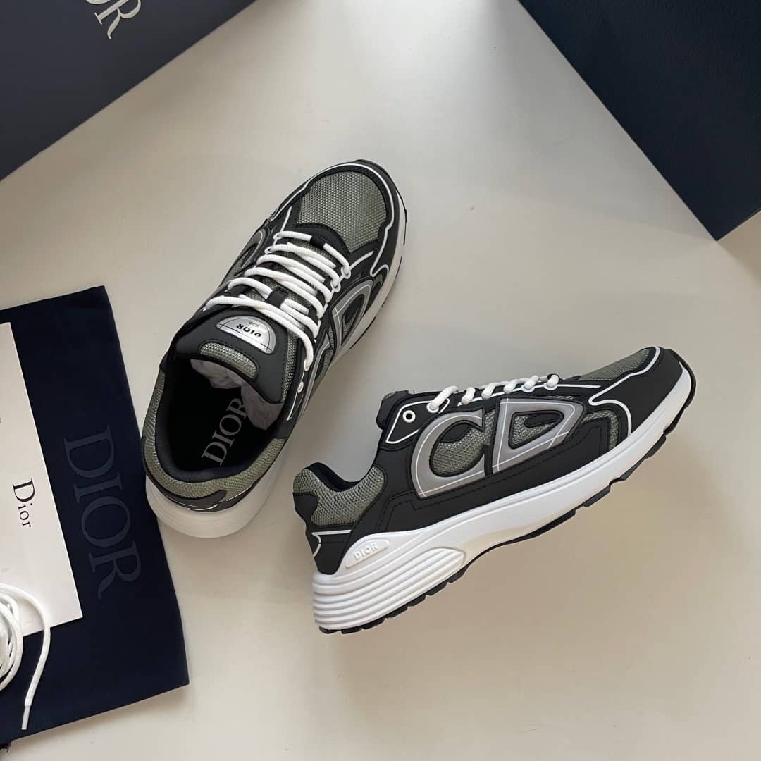 Dior B30 SNEAKER Deep Green Mesh and Black Technical Fabric - vstockx