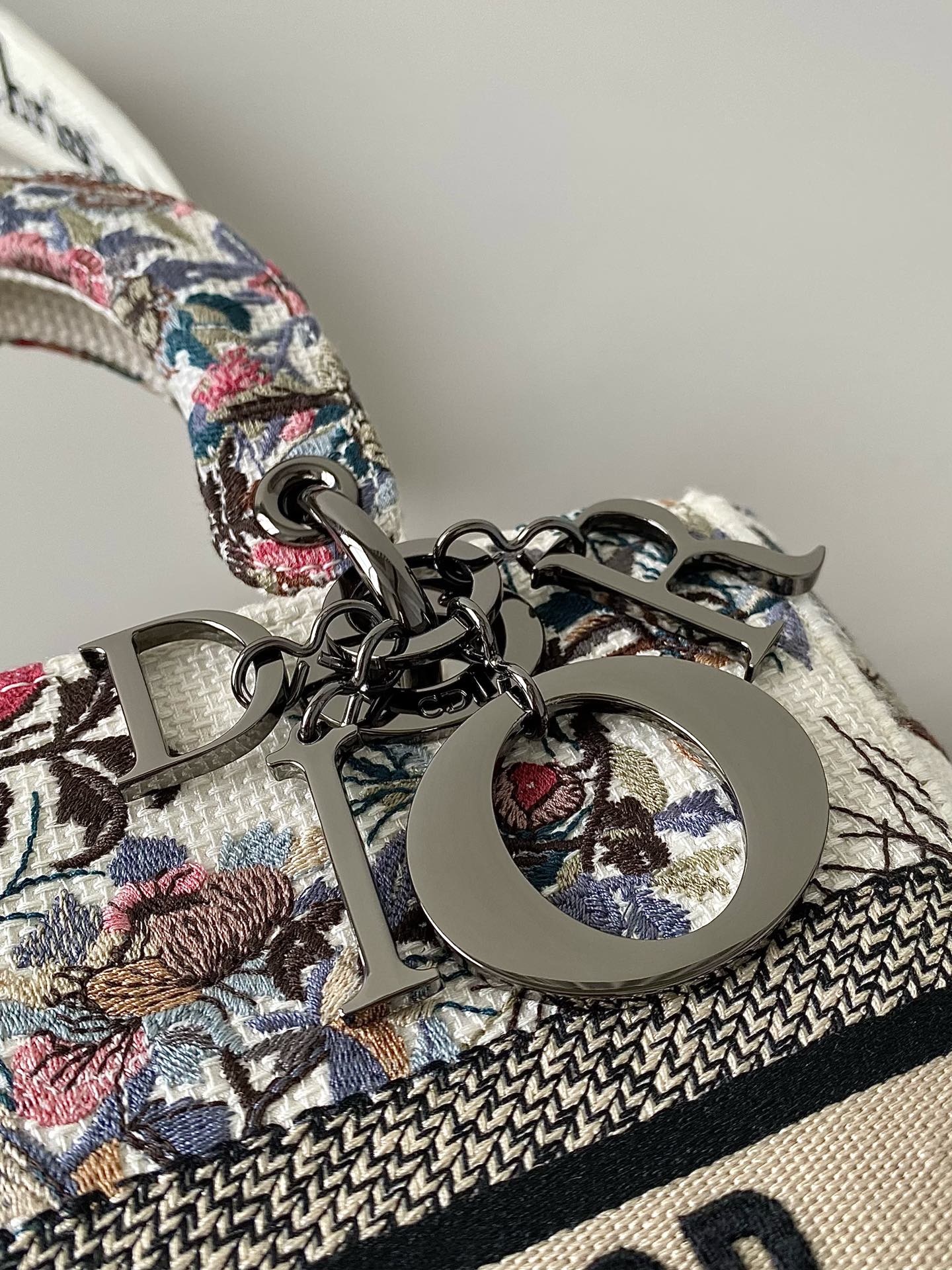 Handbags Lady Dior 6605 size  24*12*20 cm - vstockx