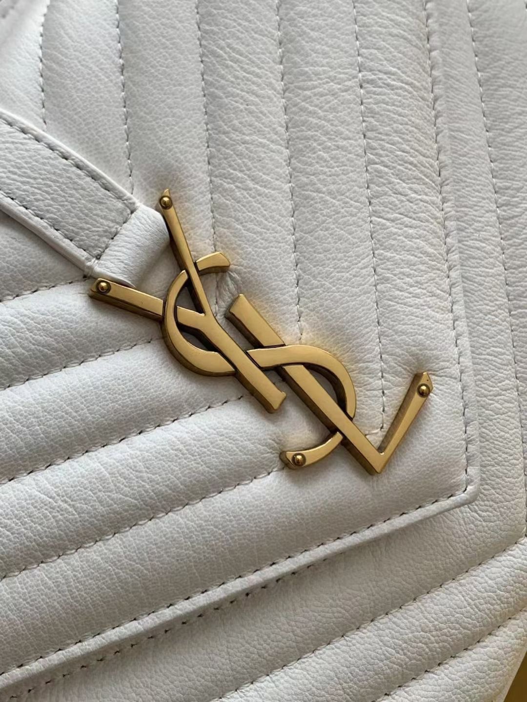 Handbags SAINT LAURENT 392737 size 24x17x6 cm - vstockx