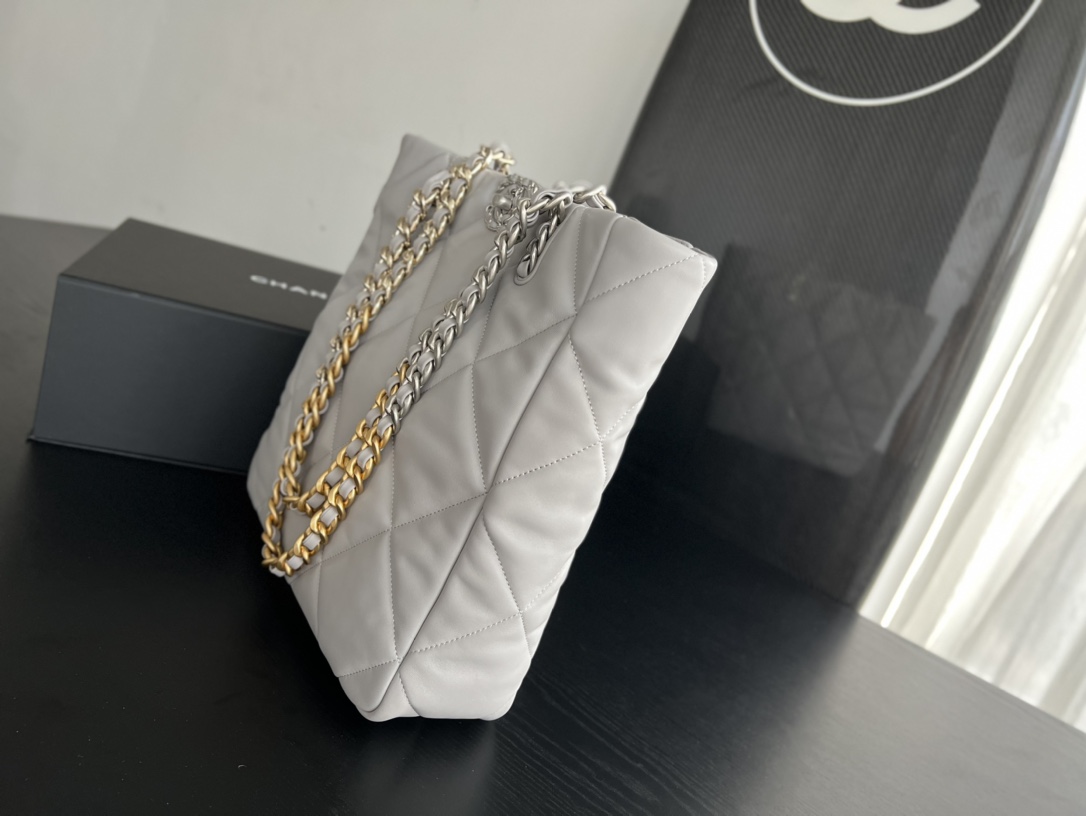 Handbag Chanel 3519 size 30cm37cm10 cm - vstockx