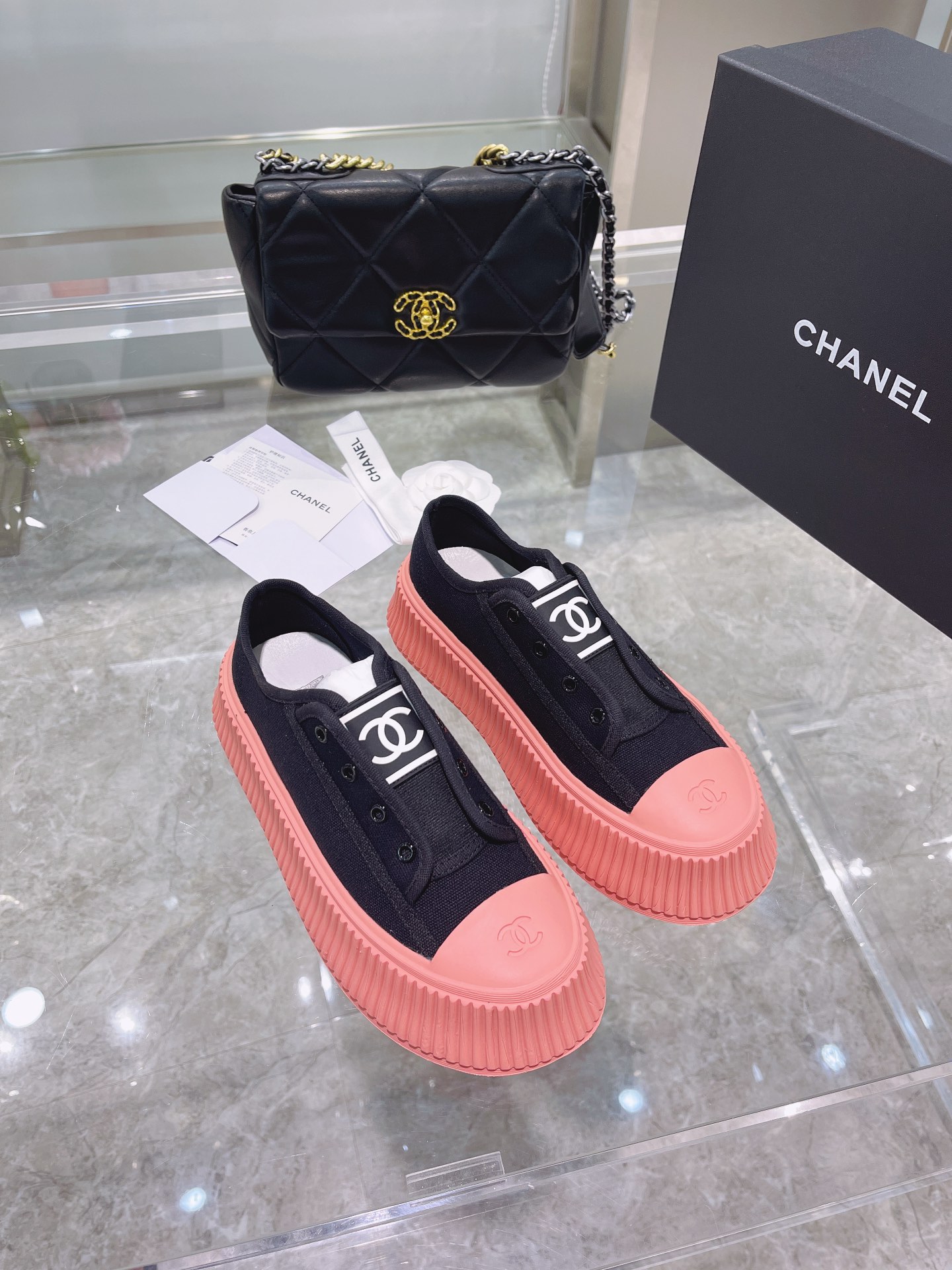 Chanel Platform Sneaker 16 - vstockx