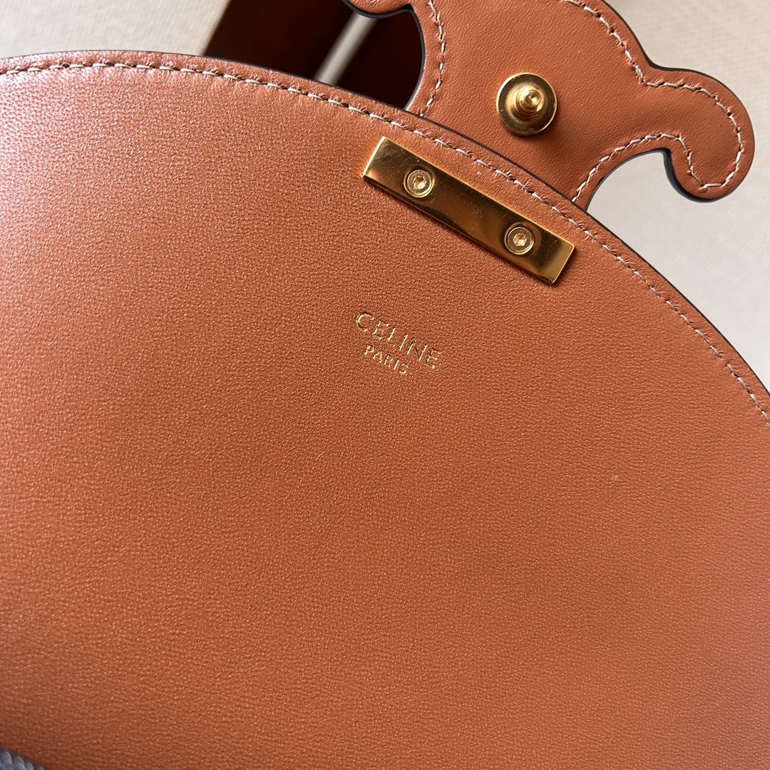 Handbags CELIN 111233. size:23  13.5  6cm - vstockx