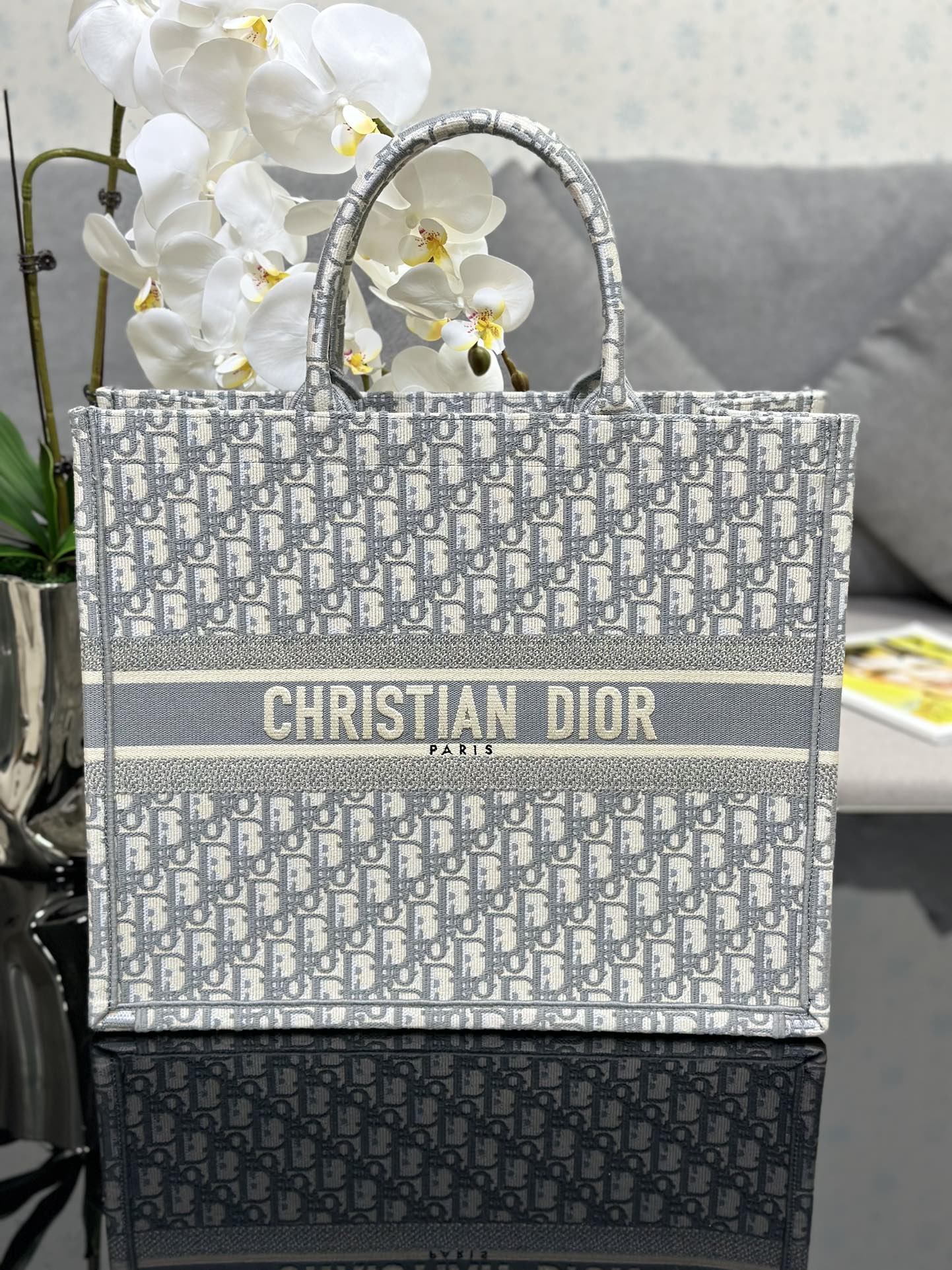 Handbag Dior M1286 size 42 x 35 x 18.5 cm - vstockx