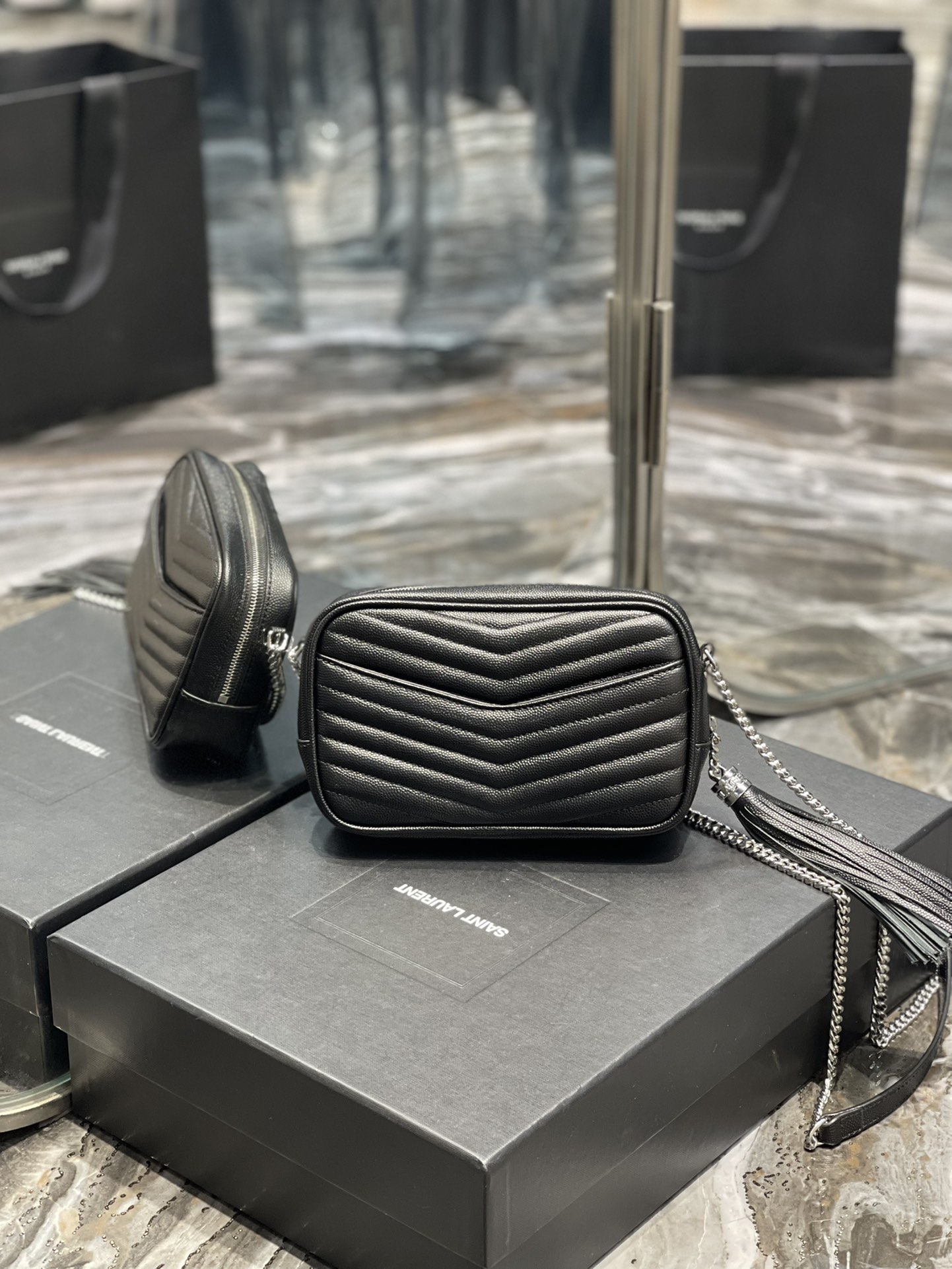Handbags SAINT LAURENT 585040 size 18  10  5 cm - vstockx